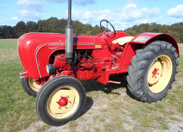 Veterantraktor - Porsche - Super, 1958, 3 cyl, diesel, luftkyld, 33 hk. I fint körbart skick. Tillve...